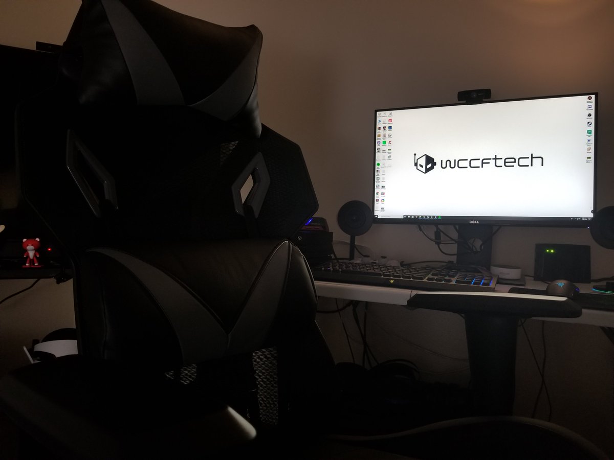 RESPAWNProducts's tweet photo. "The #RESPAWN205 easily contends against the likes of DXRacer and Secretlab for ... a fraction of the price."
Hit the link to learn why @SomeGuyNamedKai at @wccftechdotcom calls #RESPAWN a gamechanger in the industry π https://t.co/cIvobgbjMU https://t.co/pKLlQQOMHN