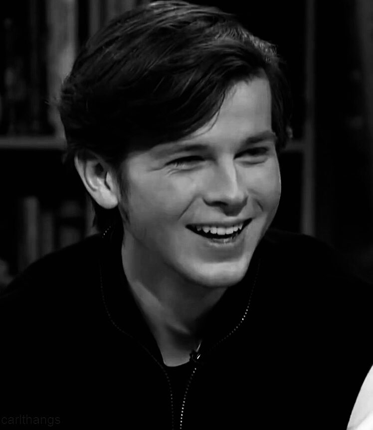 twd b&w (@garfielogan) on Twitter photo 