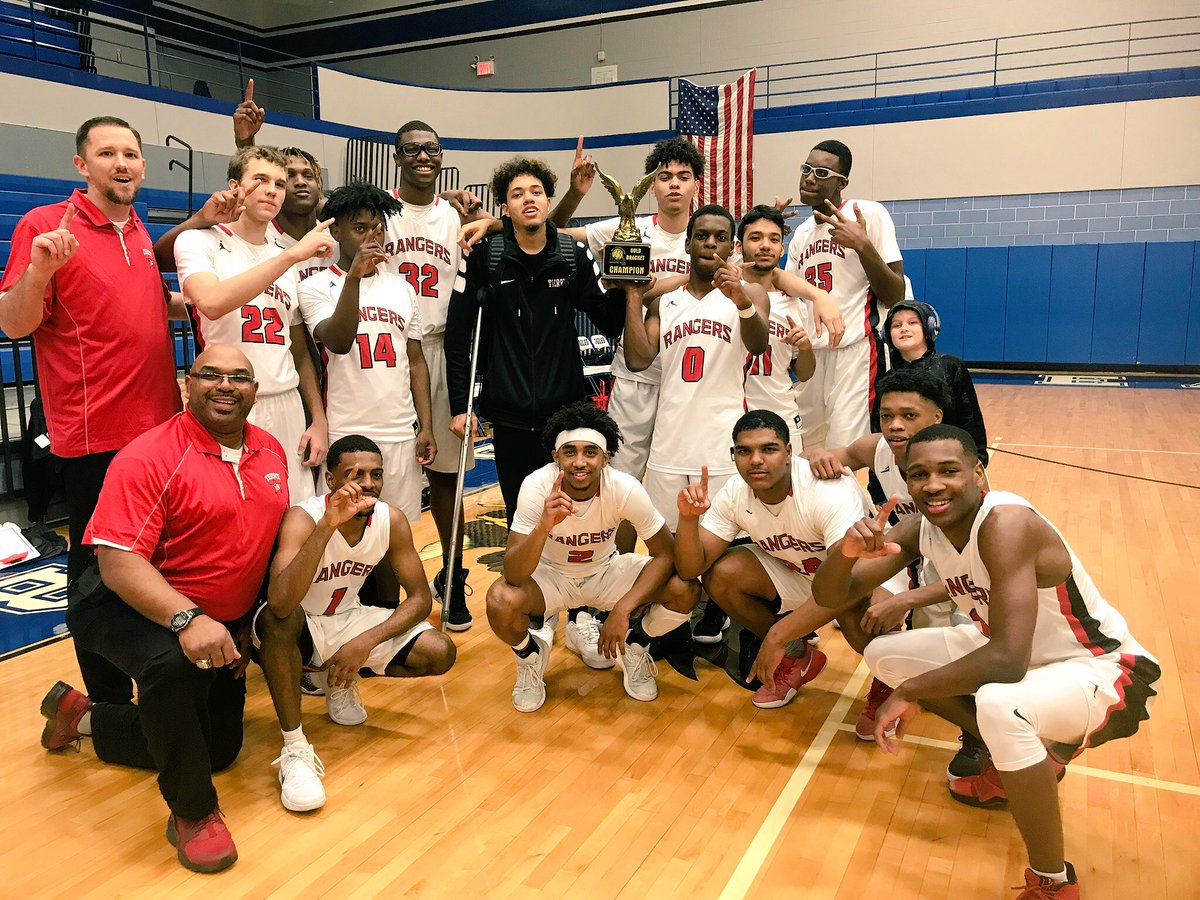 RickeyRayIII's tweet photo. Words canโt explain how much I love this TEAM! We grew so much together and I wouldnโt want to change it for the world. Love Boys๐ค๐พ #DOITFORJO #FAMILY https://t.co/mzZpIBpHhi