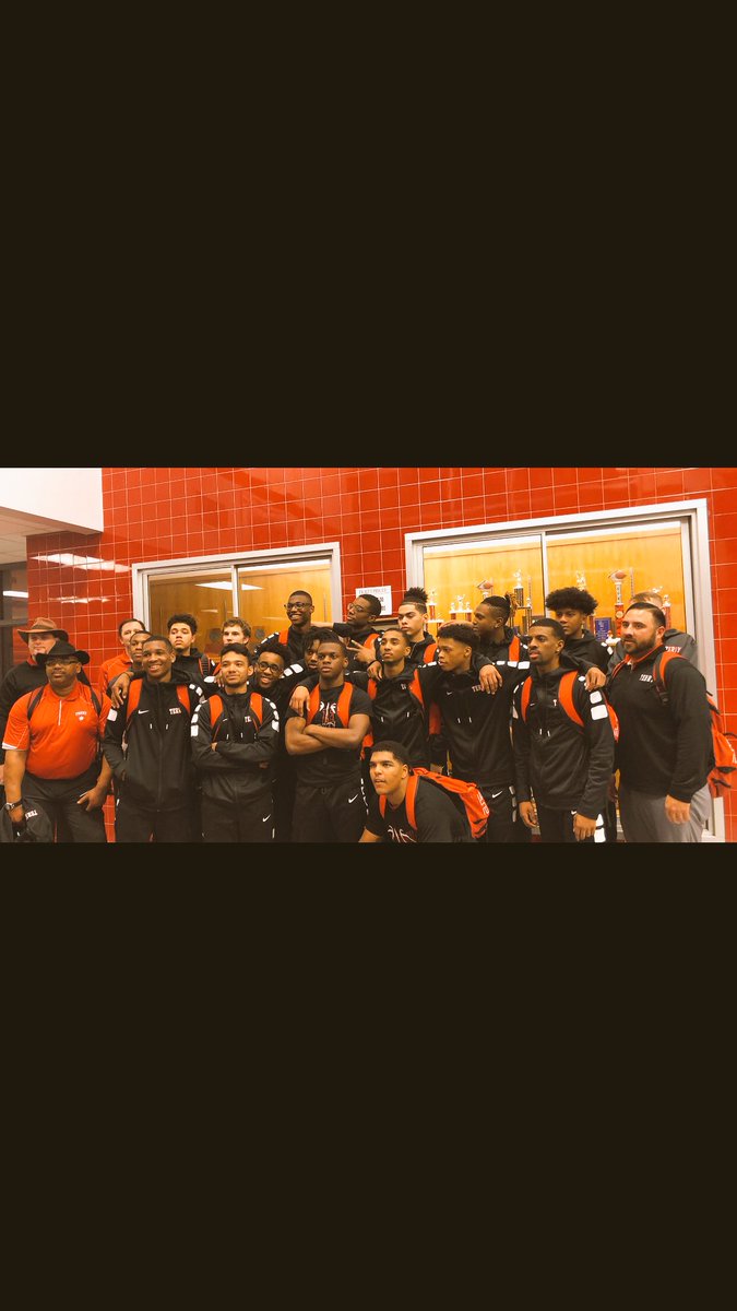 RickeyRayIII's tweet photo. Words canโt explain how much I love this TEAM! We grew so much together and I wouldnโt want to change it for the world. Love Boys๐ค๐พ #DOITFORJO #FAMILY https://t.co/mzZpIBpHhi