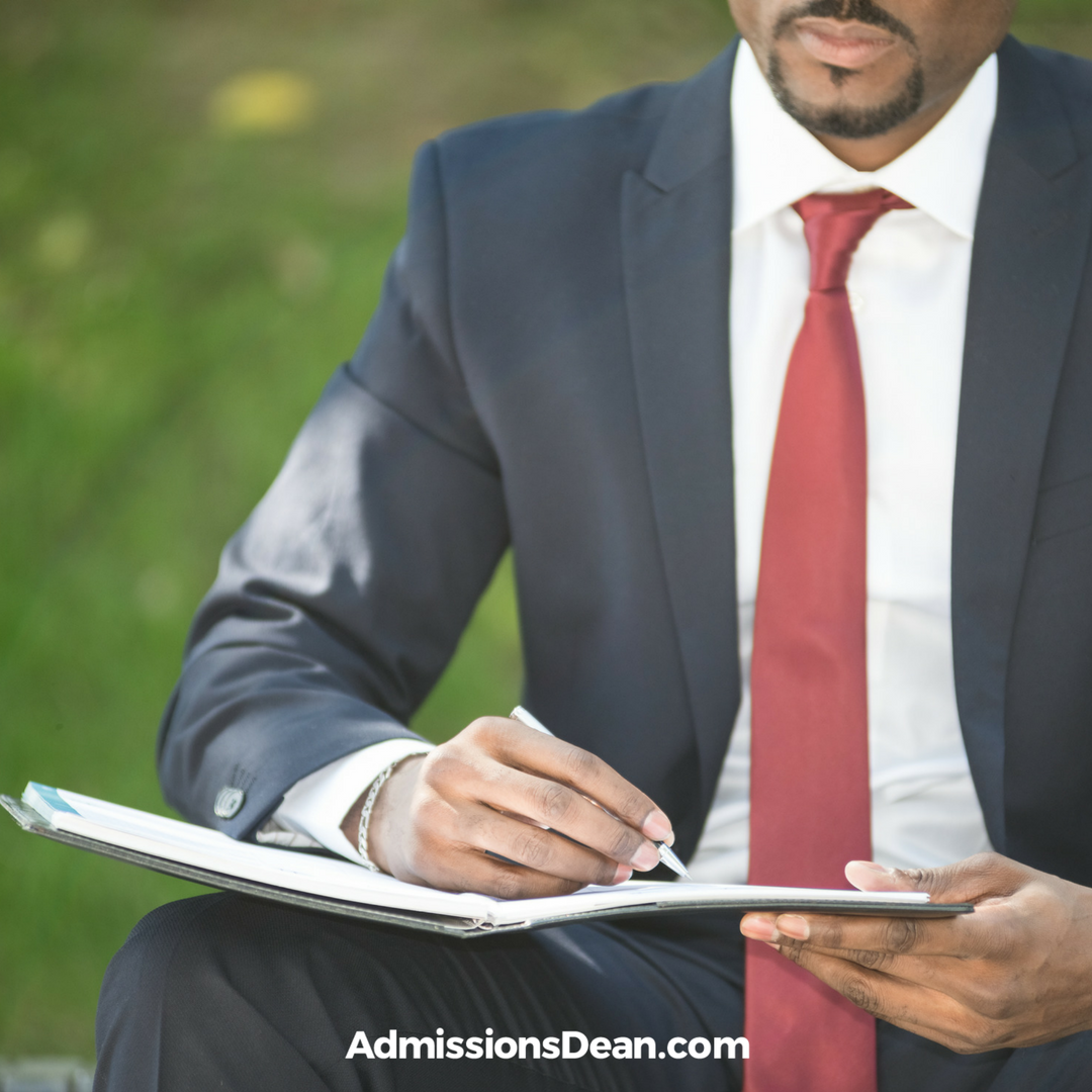 Submitting a good recommendation letter is important, here's what schools are looking for. #LawSchool #FutureLawyer ow.ly/MP2430iBE6A