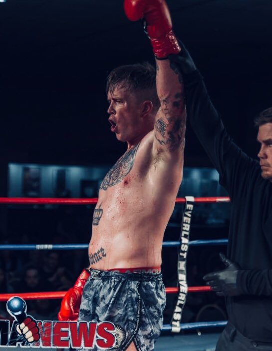 fetz_24's tweet photo. Back to the winners circle very soon, people have short memories in this game a winning streak can be forgotten in an instant with a loss. But imma come back and remind you fucks who I am #whitecastle #muaythai #dontcallitacomeback @LionFight @Fridaysfights @GLORY_WS @BellatorKB https://t.co/xPXUWjamqb