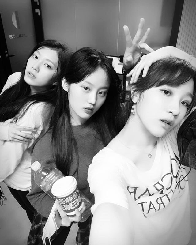 only_euna's tweet photo. 180301 Euna IG update with #Suji &amp; #Jane 💕

#더유닛 #유나킴 #디아크 #TheUnit #EunaKim #TheArk https://t.co/hiOfykGnx3