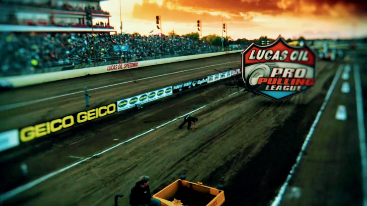 FullyLoaded8345's tweet photo. How many of you have been there? Do you have any pics to post and share? Let's see 'em!
Oh yeah! The skies at the @lucasspeedway in Wheatland Missouri!
#pictures #postandshare #pics #experience #sunset #finals https://t.co/dckdNBsUUS