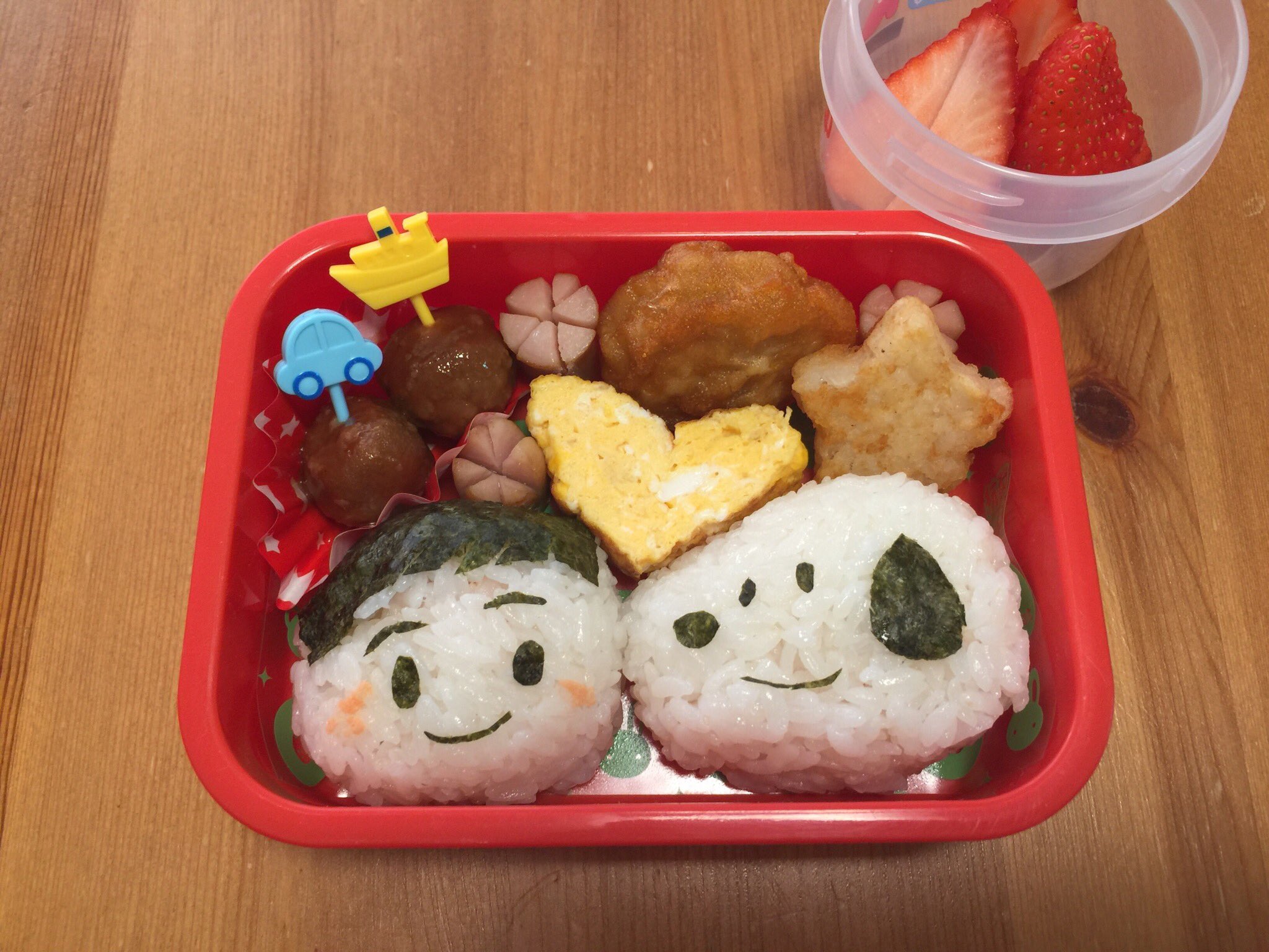 تويتر マイクラもっちゃんサバイバル実況 على تويتر おはようございます 今日はお弁当の日 だいすきなスヌーピーともっちゃんのお顔 おにぎり もっちゃん弁当記録 お弁当 キャラ弁 スヌーピー キャラおにぎり 幼稚園 T Co Cvox7ycbwr
