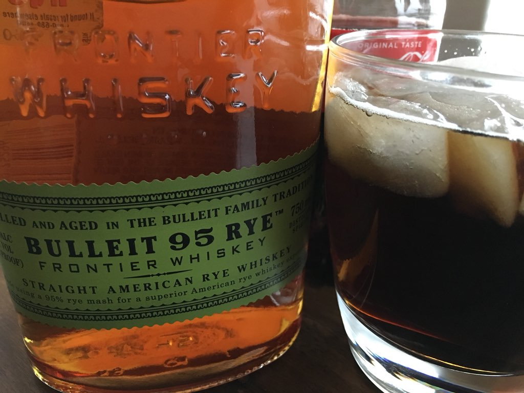 mohsmusic's tweet photo. On to the next one #bulleit #whiskey #vacation #rip #crown #black #caddyswag #mnmean #cheers @Caddyswag @caddyvillemayor @WacoJohnny @HeyZeusCaddy https://t.co/xkT658GYJO