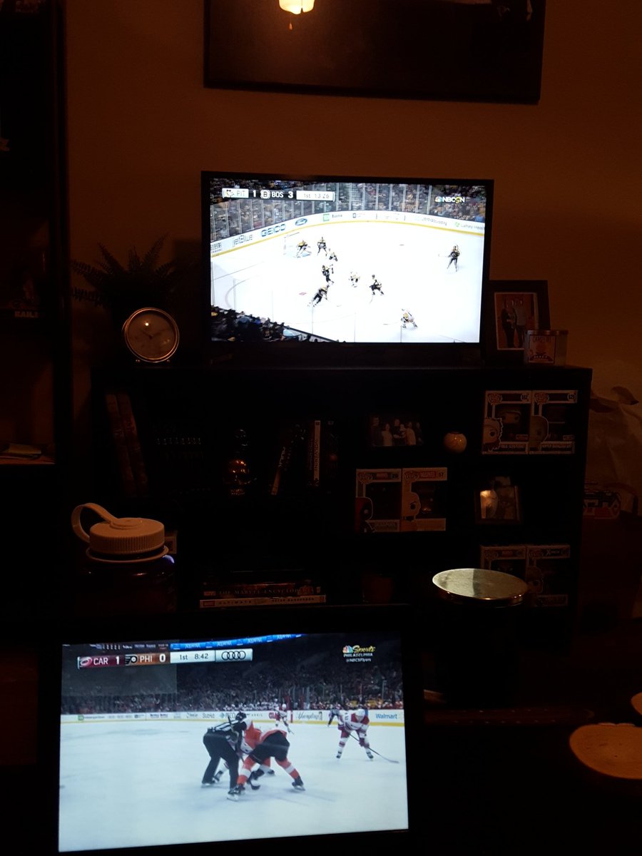 misstinalynn's tweet photo. @NBCSPhilly Watching the @NHLFlyers while my boyfriend is watching the @penguins here in Phoenixville, PA. #PArivals #ahousedivided https://t.co/QNmu9lELmj