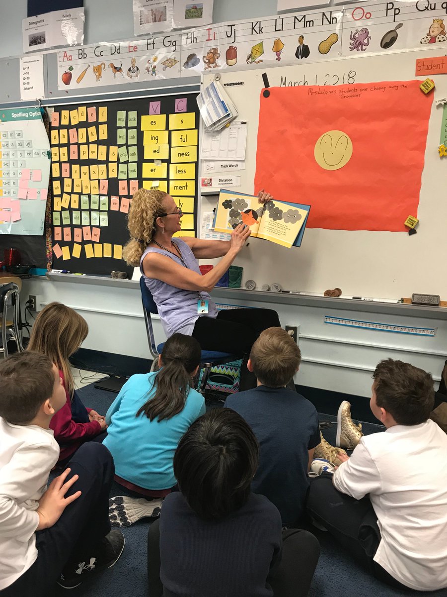 monlas1's tweet photo. When the school social comes in to teach your class a lesson, and your students blow her away with well-crafted, artful sentences!! @GayleTC20 @diane_mackinnon @EHSD_eforti @Doug_Lemov @ColleenDriggs @amplify #momauguinproud #onesmallchange #WeAreEHPS https://t.co/lasyvJP3bO