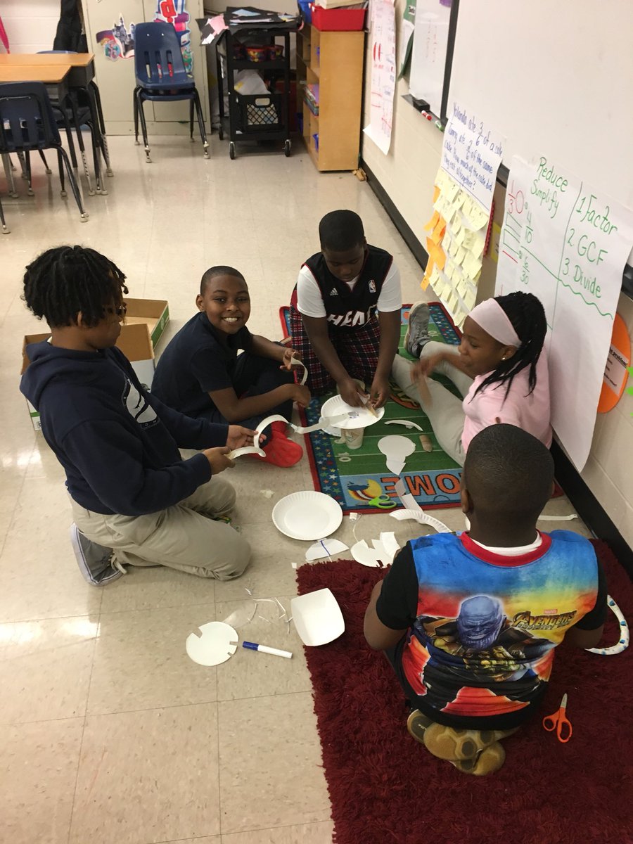 MinickCindy's tweet photo. Fun day of teaching! #careerlessons #STEM #studentengagement @SandersES1 https://t.co/qEQbHo4GVk