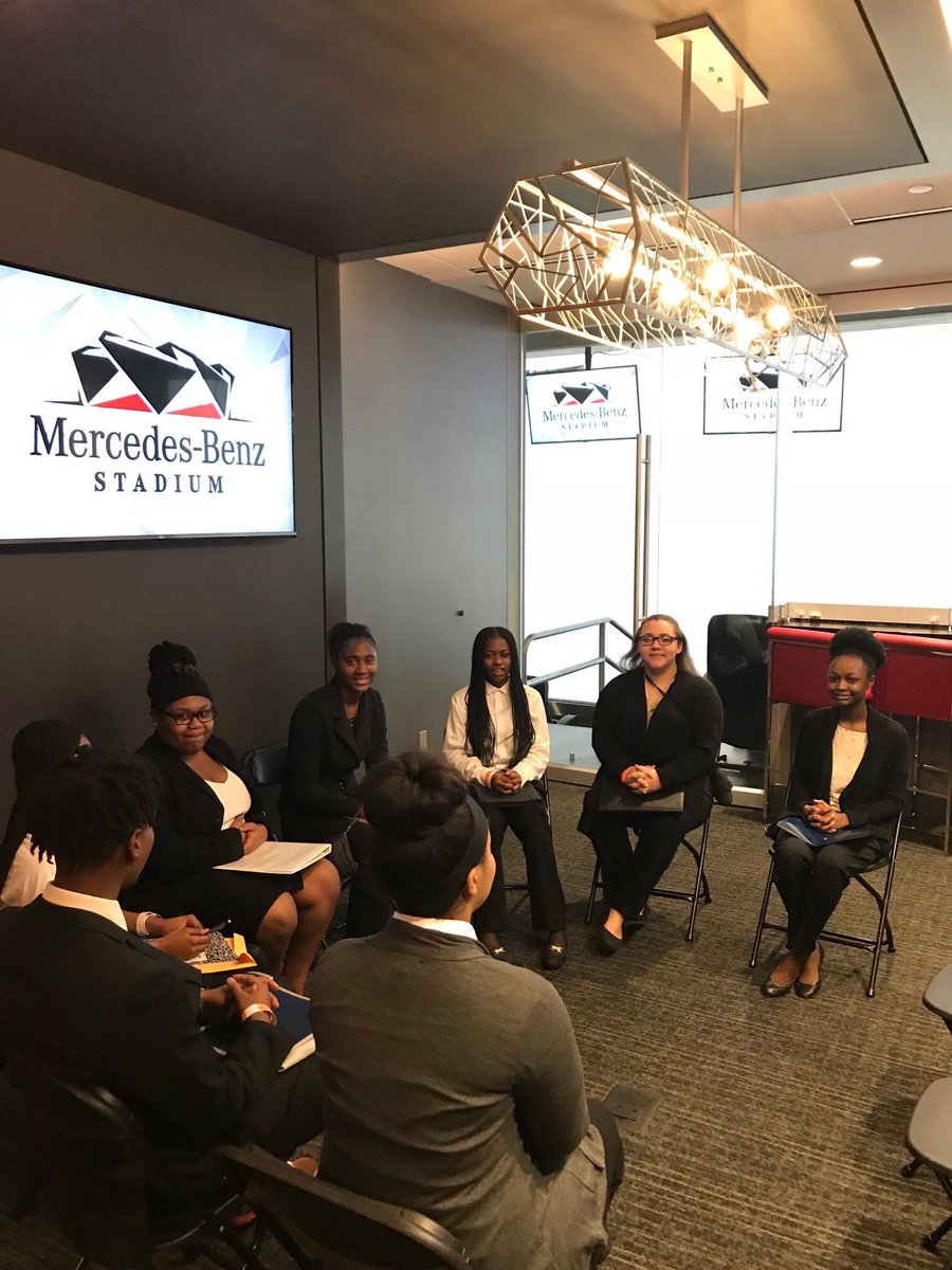 BTWYoungLifeATL's tweet photo. Say 👋🏽 2018 WestsideAmbassadors! Students frm @APSWashington n @KIPPMAC intrvwd/were hired on the spot 2 wrk at @MBStadium - glad we cld train thm 4 the opp in prtnrshp w/Gifted Edctn Fndtn! Salute: Schl Cnslrs n @BlankFoundation #ThriveThursday 😊
#YoungLife #ItTakesAVilllage https://t.co/SfesrfMxEI
