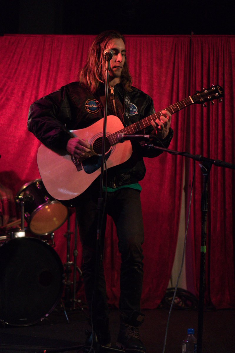 titansilva24's tweet photo. Awesome show at the Lexington Bar in DTLA S/O to Nick Mastrolia 📷 s/o to @Rafse7en for inviting me and s/o to the best people who came to see me perform #Titán #titanlux #silverrider #spring #coming https://t.co/FTeKE5Jyus