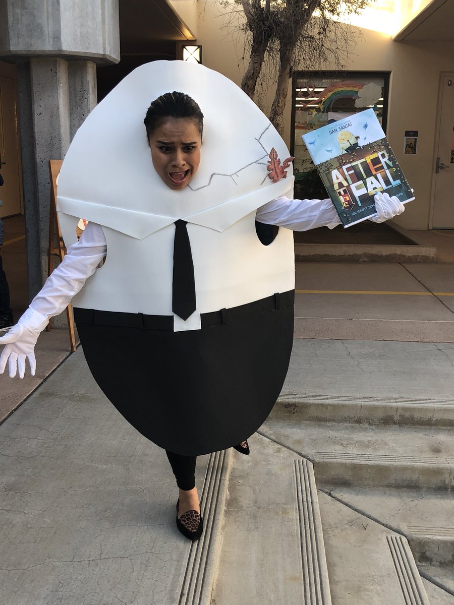 ksmithsbusd's tweet image. #nicolofffamilyreadingnight #afterthefall #literacyfun @pflores3853 @NicoloffEagles @SBUSD_SUPT