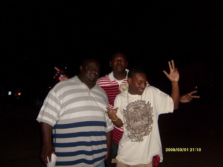moneybaggboo's tweet photo. Miss my nigga dmac a real friend going to love you like a brother #longlivedmac https://t.co/ElneXzL2uQ