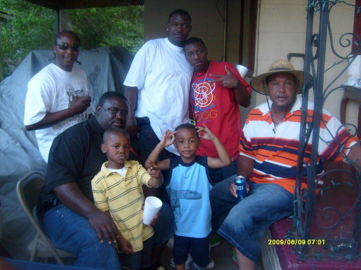 moneybaggboo's tweet photo. Miss my nigga dmac a real friend going to love you like a brother #longlivedmac https://t.co/ElneXzL2uQ