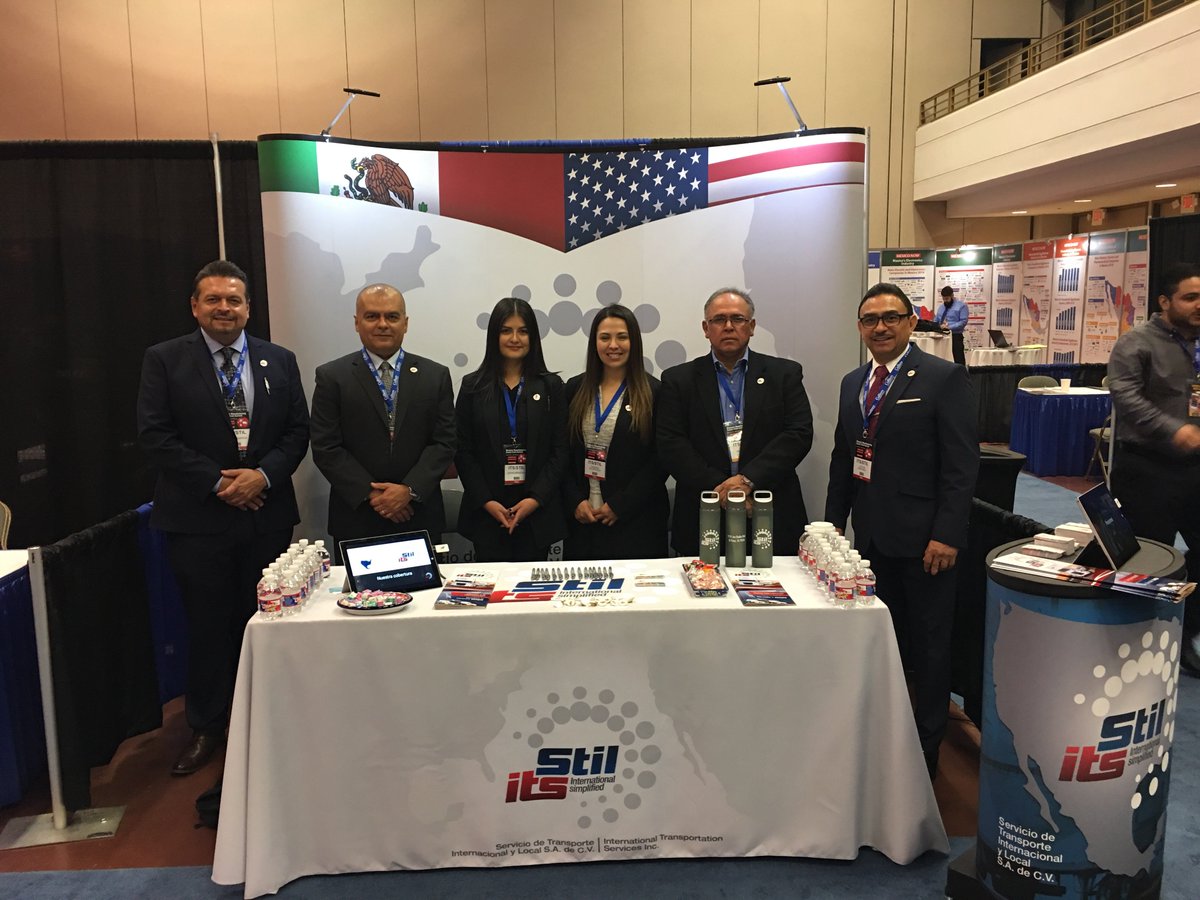 itstrucks's tweet photo. Synergy is our game. #MexicoNow #Manufacturingandsupplychainsummit #elpaso  #elpasotexas https://t.co/QsInwuyo0k