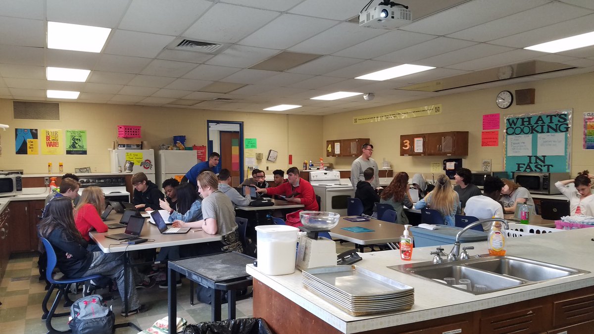 bhsmrssal's tweet photo. Gourmet had a debate yesterday on the pros and cons of GMO foods. Some really great research and good points. I was truly impressed! #salsclass #GMOs https://t.co/ZmDCQ4yEp5