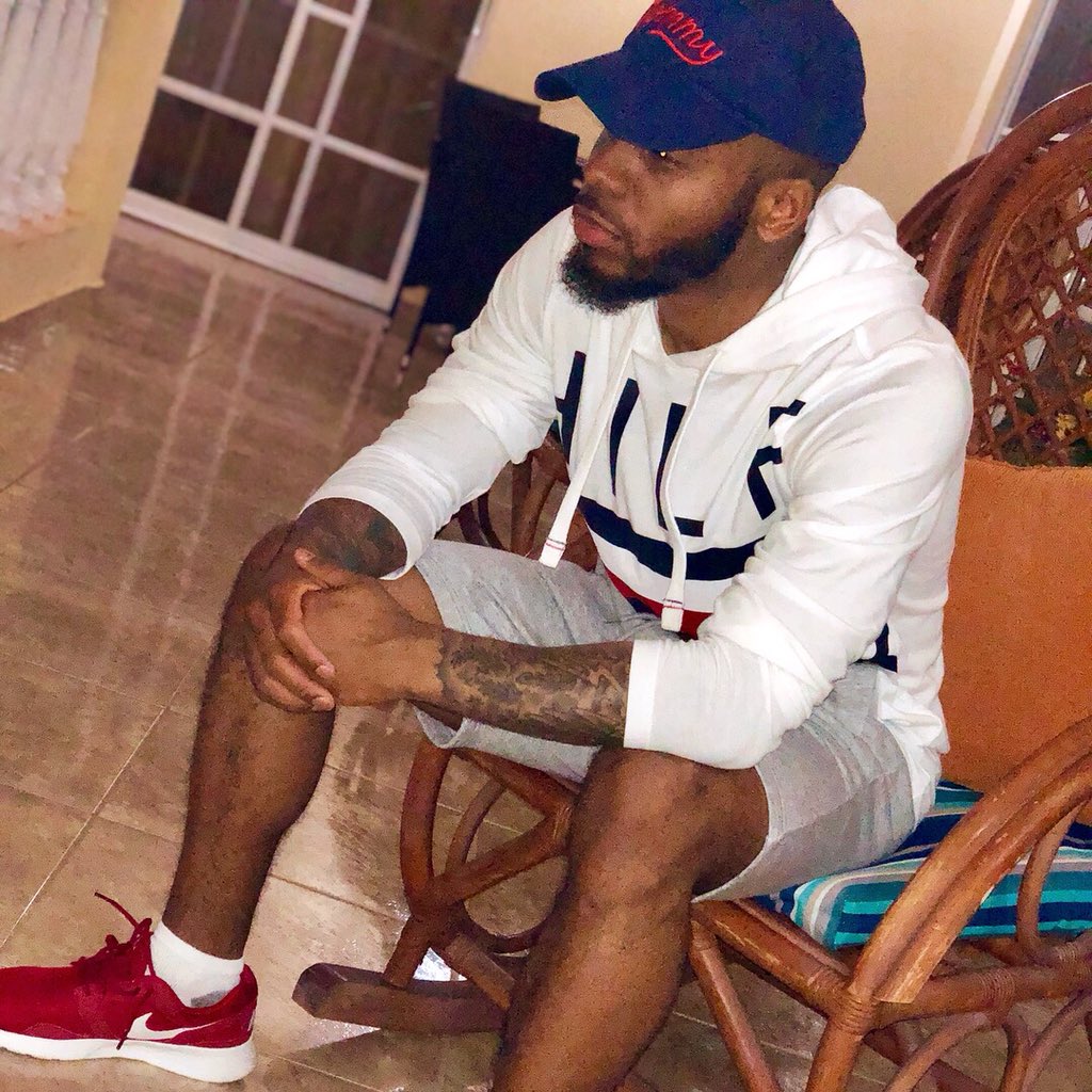 ItsNotManyOfUs's tweet photo. I Hustle Like It’s My Last Check, Balling Til My Last Breathe💰🙏🏾🇩🇴 https://t.co/qhoDFeQR6u