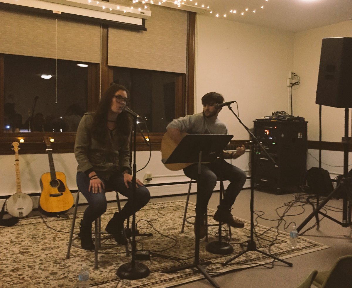 The Brown Commons Coffeehouse <a href="/colgateuniv/">Colgate University</a> is getting ready to begin with <a href="/amythystkiah/">Amythyst Kiah</a>. Get here! (110 Broad St)