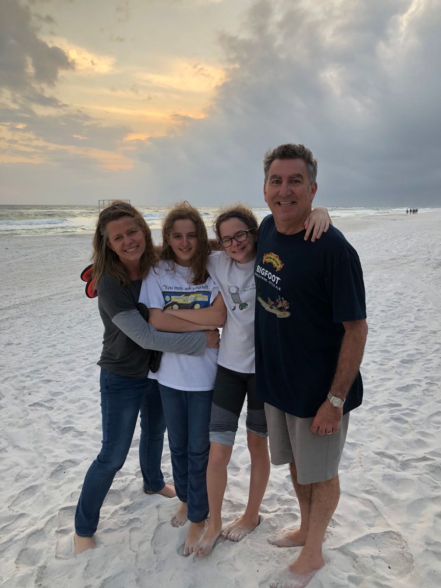 KemperPT's tweet photo. Yay! Back at the beach! https://t.co/E1QYgepX6f