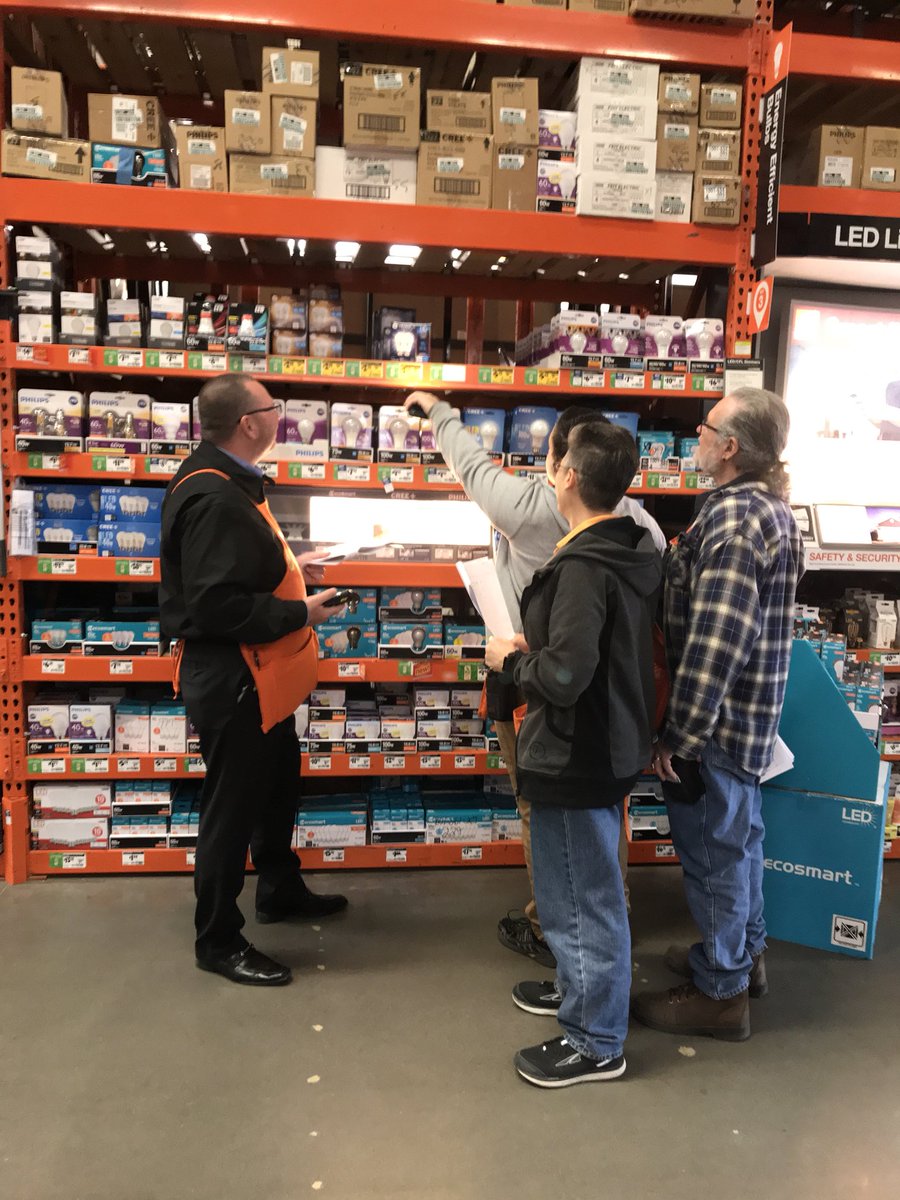 Well done to Justin for great input in our Monday morning walk in D27! I enjoyed a productive business walk with DS Larry and the great input Pro DS Deb shared. The most rewarding part of our walk was to see hi-po flooring specialist Justin dive right in!