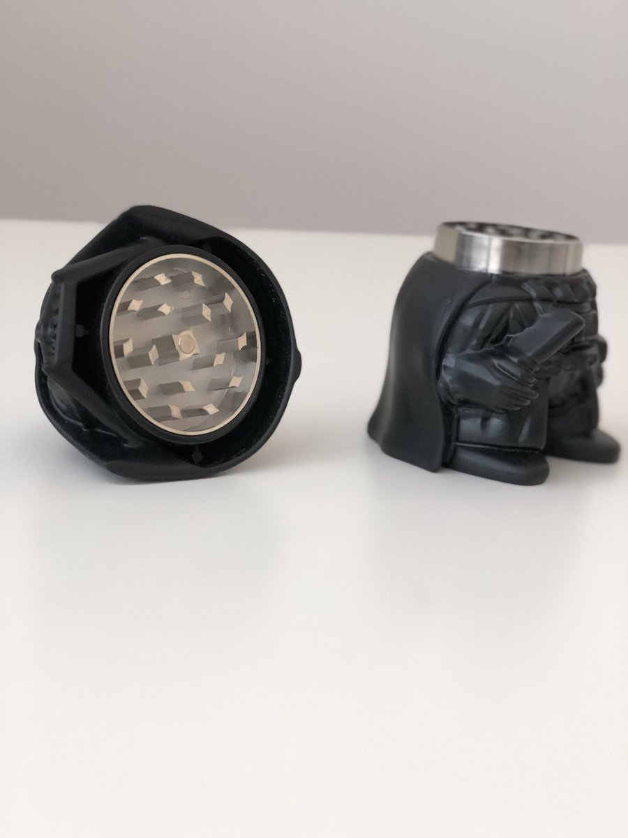SourceSmoke's tweet image. NEW TOPSELLER!!
Darth Vader Grinder (link below)
smokesource.shop/collections/gr…