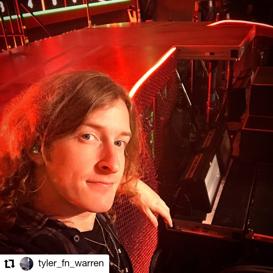 BuffyCook's tweet photo. #Repost @tyler_fn_warren
• • •
Ready for Night 1 Melbourne! Can’t wait to see you all! @officialqueenmusic @adamlambert @brianmayforreal @neilmfairclough @rodlaverarena #QAL #NOTW40 #Australia #southaustralia #melbourne
Hope you all have an awesome gig ❤ https://t.co/TzMLG4ekMf
