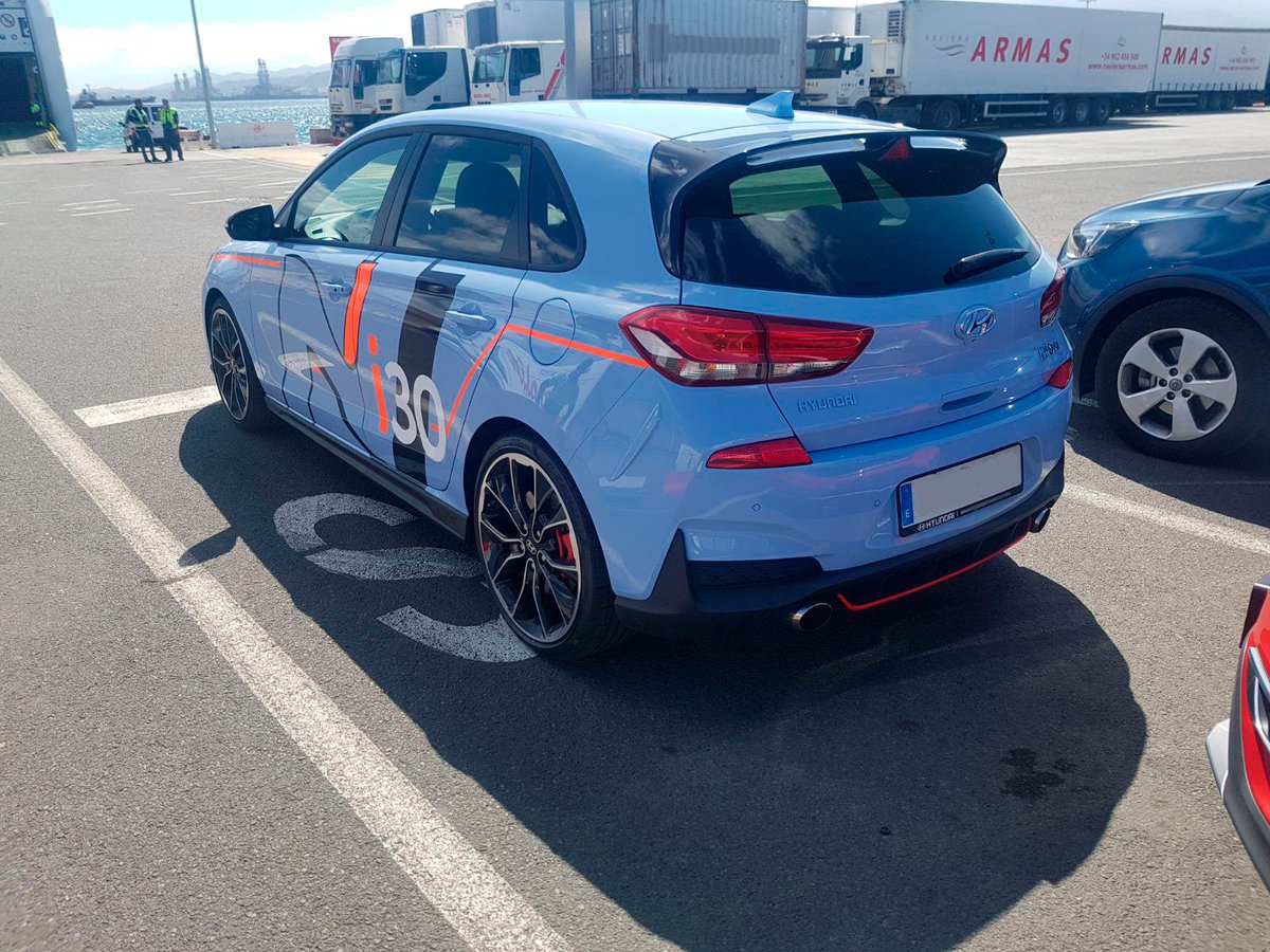 Camino de <a href="/tenerife/">Tenerife</a>  ¿Cuál será su destino? <a href="/HCompeticion/">Hyundai Competición</a>  @CanariasHyundai <a href="/HMSGOfficial/">Hyundai Motorsport</a> <a href="/HyundaiEurope/">Hyundai Europe</a> #Hyundaii30N <a href="/HyundaiEsp/">Hyundai España</a>