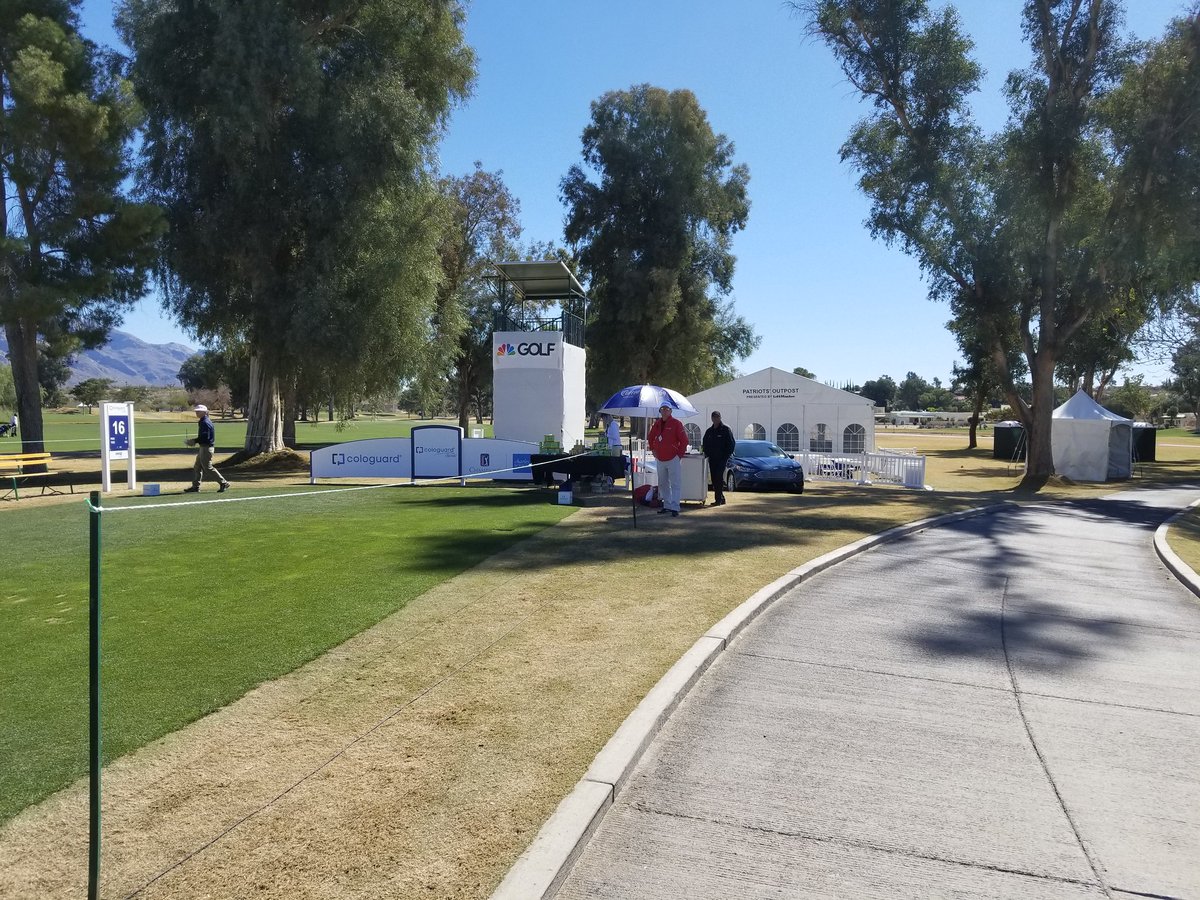 bwilson_coach's tweet photo. Start the day with @PaulGoydosPGA and @chrisreapgc at the @TucsonClassic, finish with floor seats @SunDevilHoops. #GoDevils @krisstrauss @a_better_bacon https://t.co/vZfeDxbOkv