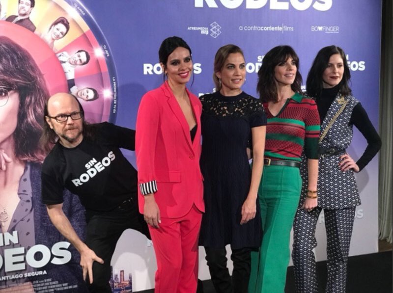 SSantiagosegura's tweet photo. Muy buenas noches followercetes...
HOY ya en los cines “SIN RODEOS”!
(Se que no soy imparcial, pero os la recomiendo para pasar un muy buen rato!) https://t.co/ZGbXhnaJrb