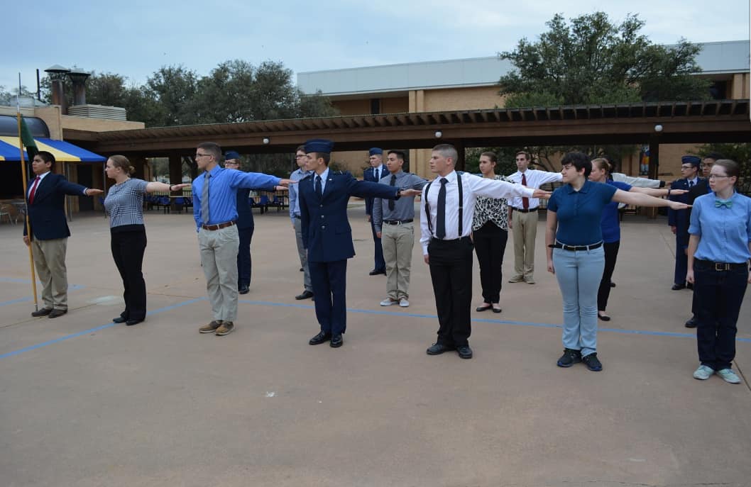 det_847's tweet photo. Leadership Laboratory 7:
FTP cadets participating in GLP's and 100's performing an ORI. https://t.co/3dUjJab2au