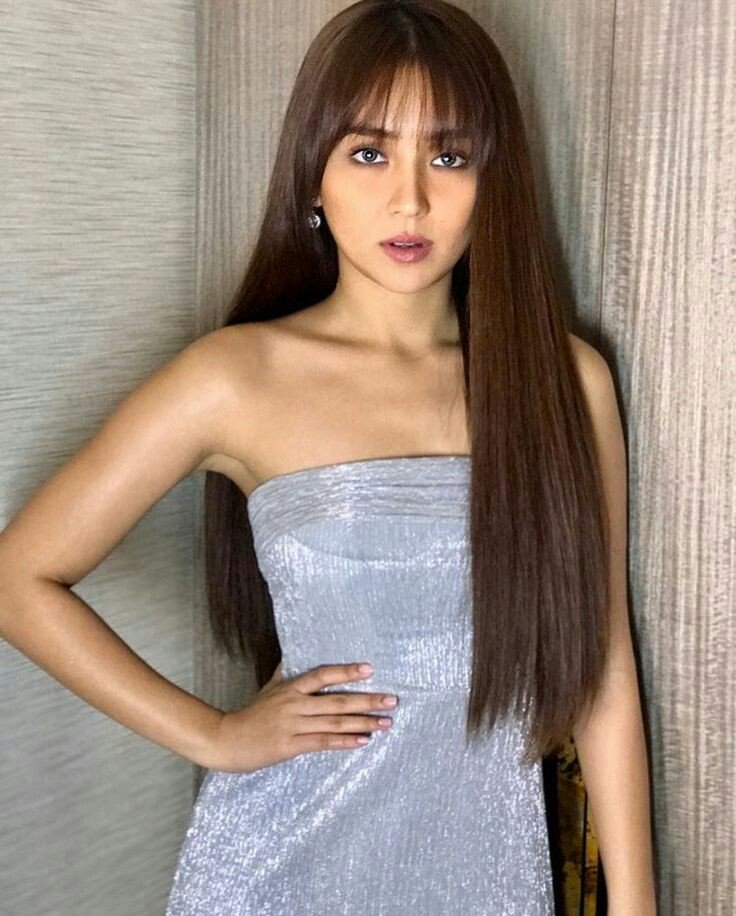 Vkookie00lover's tweet photo. Slay my Queen @bernardokath 
#LaLunaTheFinalBattle https://t.co/Iqd4c1jrc0