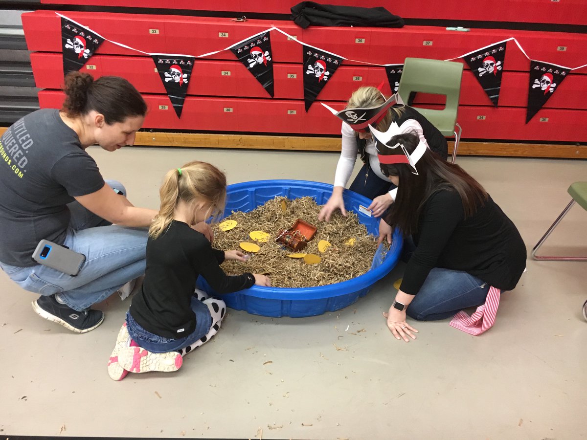 rbesheap's tweet photo. Books Arrgh a Treasure!! Another great family reading night! #redbud132 https://t.co/Jgm8Vfls8Q