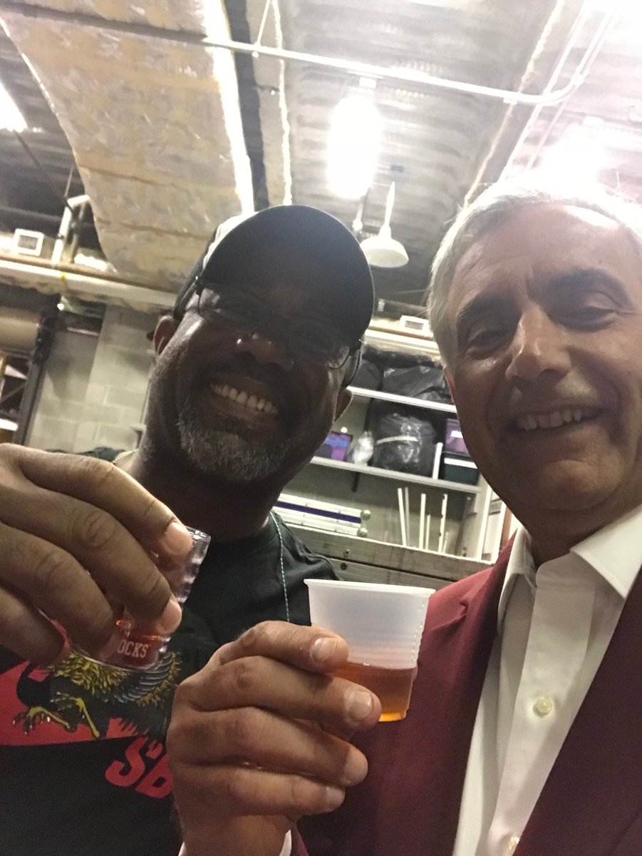 HarrisPastides's tweet photo. A toast of “Gatorade” before Darius Rucker takes the stage in the annual Women’s Golf Tournament at Long Cove concert. Thanks Darius for supporting Gamecock Women’s Golf. The concert was awesome! https://t.co/CEaPyHjHYY