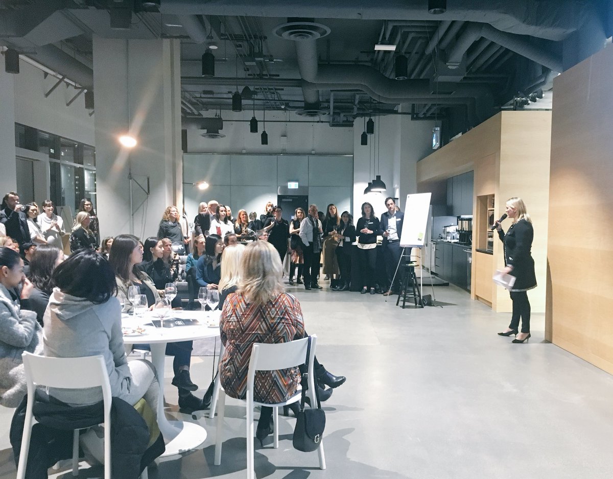 theforumca's tweet photo. Kicking off the evening with empowering remarks from @larkinma @theemilykey and @christinayvr! #FWEMentorProgram #mentorlove https://t.co/nVx64uJcMP