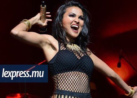 VidyaVox's tweet photo. Mauritius, THANK YOU for such an amazing show! It was a dream! Counting the days to be back! #kuthufiretour https://t.co/wtVXYSezxl