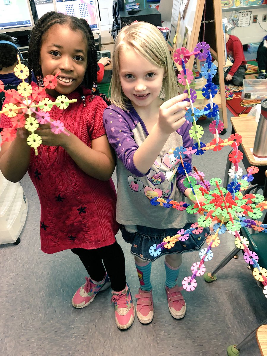 DiDurosClass's tweet photo. Incorporating STEM into the classroom has opened up a door to creativity, problem solving, and teamwork... and the kids absolutely LOVE it! https://t.co/h2PxDyfIMp