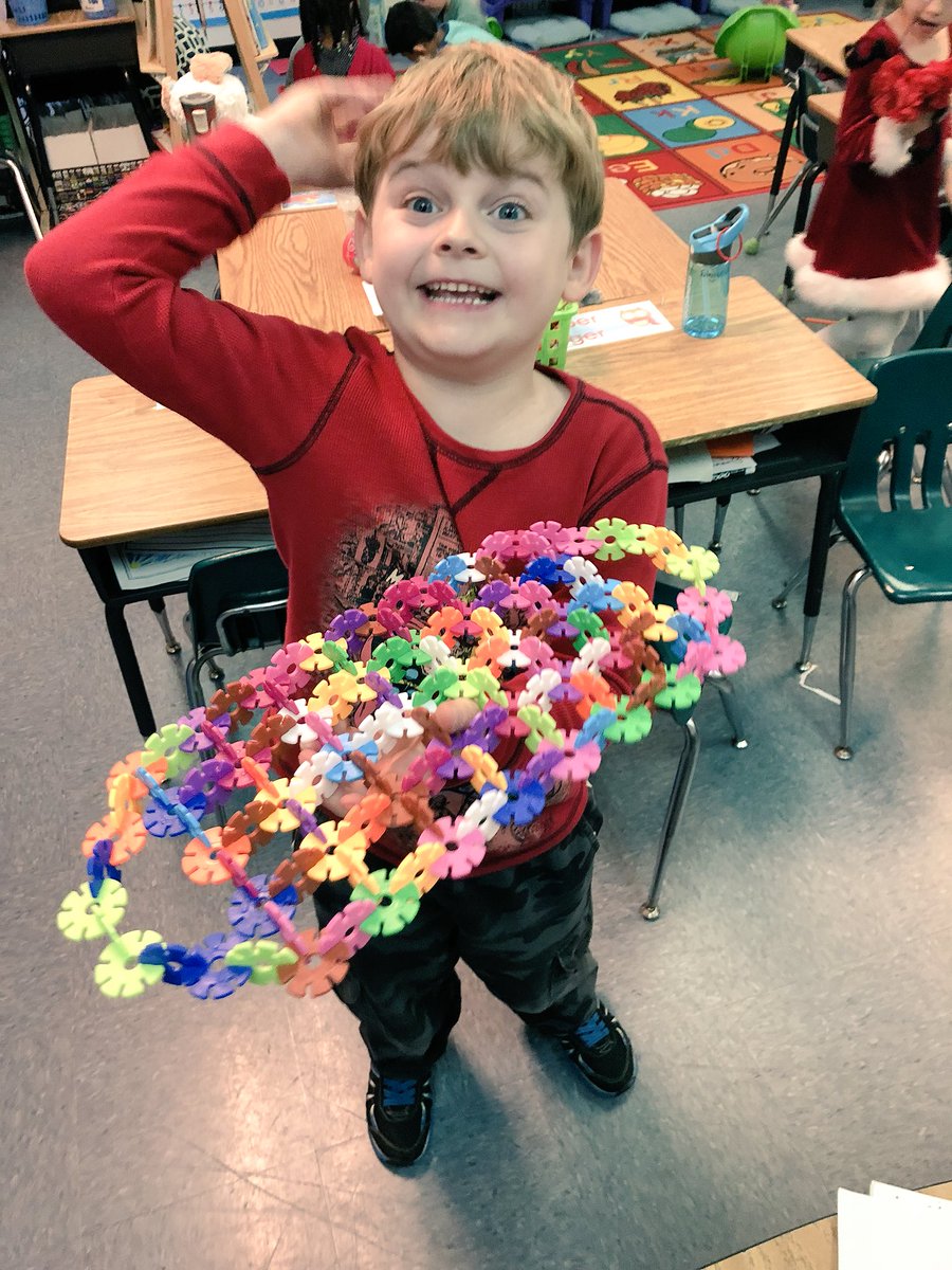 DiDurosClass's tweet photo. Incorporating STEM into the classroom has opened up a door to creativity, problem solving, and teamwork... and the kids absolutely LOVE it! https://t.co/h2PxDyfIMp