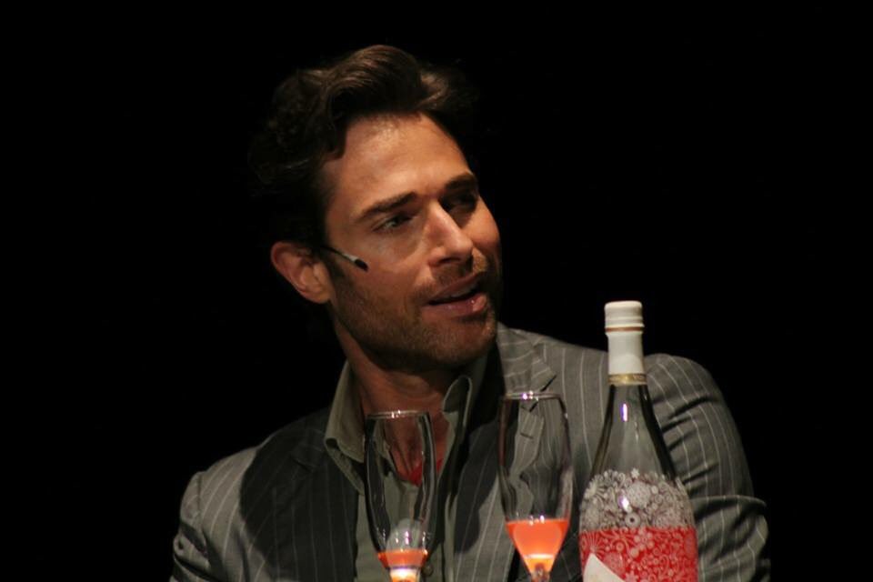 rullinaticas's tweet photo. En el Teatro de Cancún EVENTOS se presenta la puesta en escena "Hasta que la boda nos separe" protagonizada por @sebastianrulli y @verojaspeado y @Anaberthaespin súper divertida y 2ª función 10PM 🙌🎭 https://t.co/bv6cXcz22N