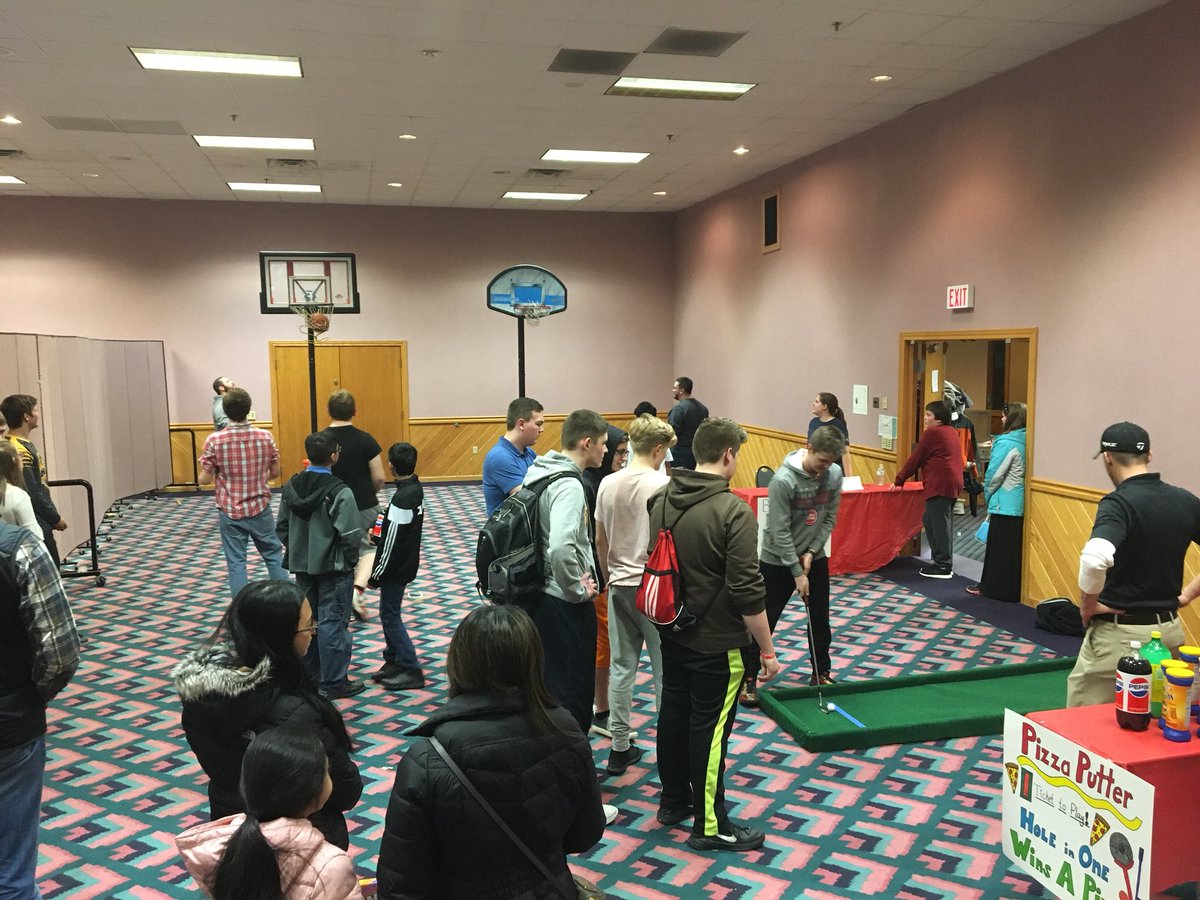 teenspectacular's tweet photo. Amazing activity night at #teenspec18. Skiing, laser tag, tubing, media madness and game time. Lots of fellowship and memories! https://t.co/WNoNztENGJ