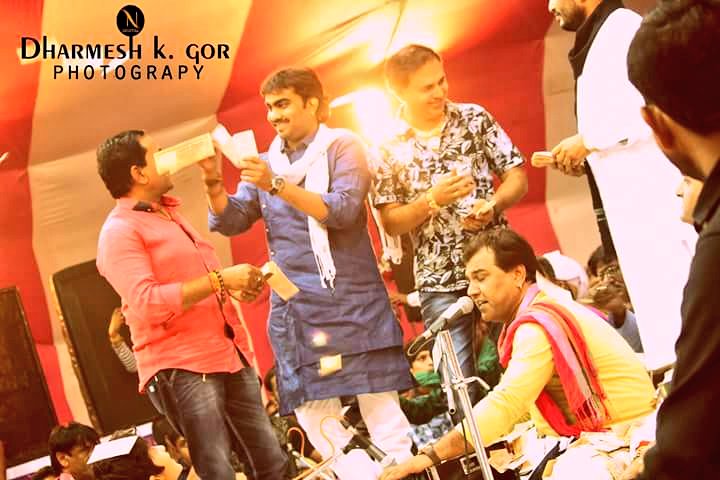 Dipak_505's tweet photo. Last Night 🌉 #Dudhrej
#Holi #Mahotsav
@KirtidanGadhvi
Jay Vadvala
PhotoGraphy - #DharmeshGor https://t.co/YDNIZlFxA0