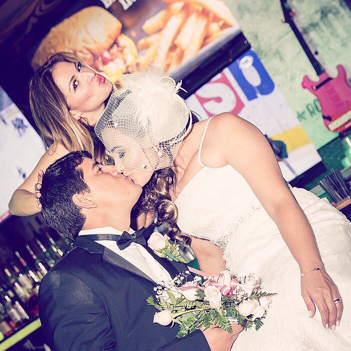 RockhouseVegas's tweet photo. Just tied the knot in #Vegas? 🤵🏻👰🏻
First Stop: The Rockhouse! 🍻🍾🥂
📷: rhebekat https://t.co/dyX4Gv8Aun