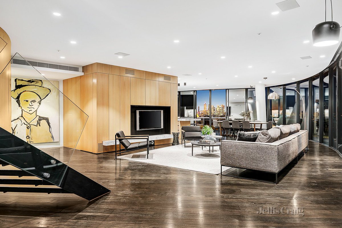 Luxury List tweet media