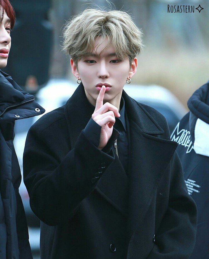lualeaghok8's tweet photo. Amores de x vida😍😍
Los que alegran mi ser cada día con su música y sus chistes💖 Te Amo
#MONSTA_X
#monbebeflywithyou
#MONBEBE
Ya vamos para 3 años y medio juntos😍💞 Sabian que debutaron 13 días antes de mi cumple😍😍😍 https://t.co/Z91pNANz4V