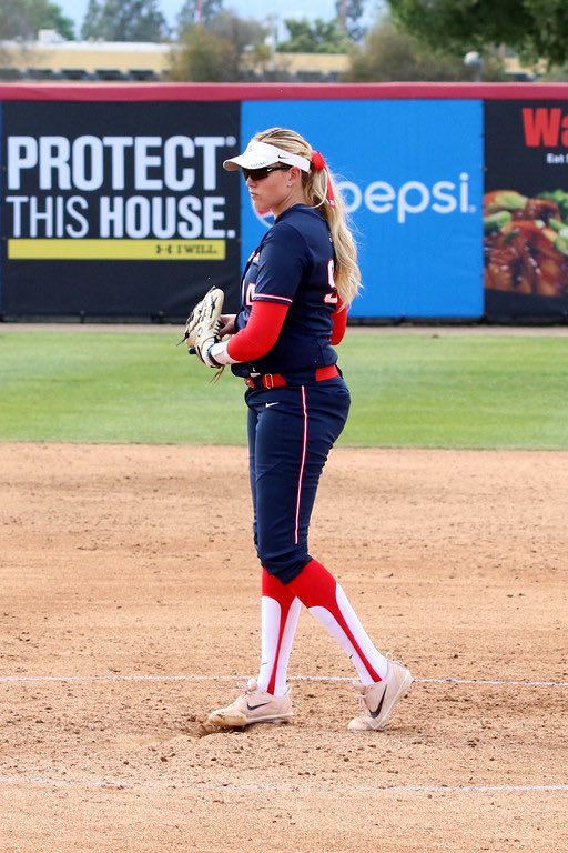 MichelleFloyd13's tweet photo. I’m thrilled to announce I’m taking the mound again. However this time, I’ll be playing for Team Rhea in Caronno Pertusella, Italy starting my pro career in the Italian league. I’m so thankful for this opportunity and can’t wait to take the field! ✌🏼 🇮🇹 ⚾️ https://t.co/nfxMD7nE2P