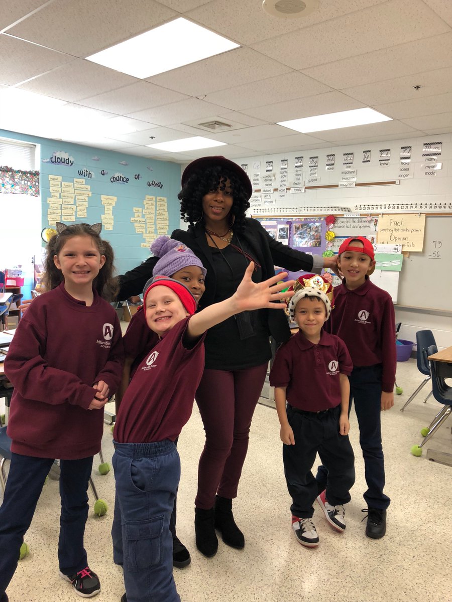 krrow09's tweet photo. Read Across America and Literacy Spirit Week!! 
“Crazy Hat Day” 
The Literacy team and teachers at Seatack are “Lit for Literacy”!! #seatackdreamers https://t.co/siLoFxMbCF