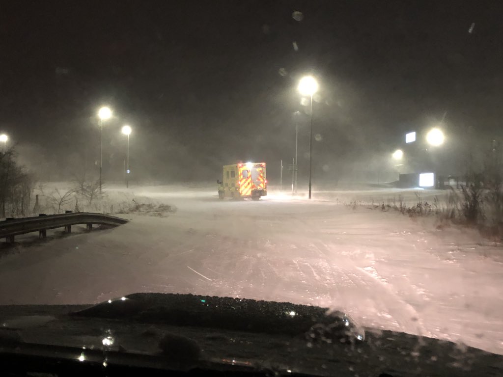 Callout: Early hours call working with <a href="/gwentpolice/">Gwent Police</a> and <a href="/WelshAmbulance/">Welsh Ambulance</a> transporting crews &amp; equipment through some deep snow drifts to male with chest pains.
Great joint working