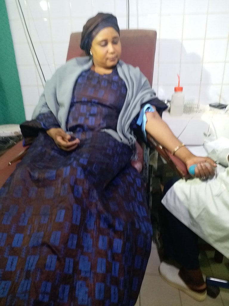 NigerYali's tweet photo. Don de sang de #YALINiger dans le cadre du sommet de clôture #GoodCitizen au CRTS de Niamey #CommunityService #DanKassaa #CitoyenModèle https://t.co/sSY6AQWDz5