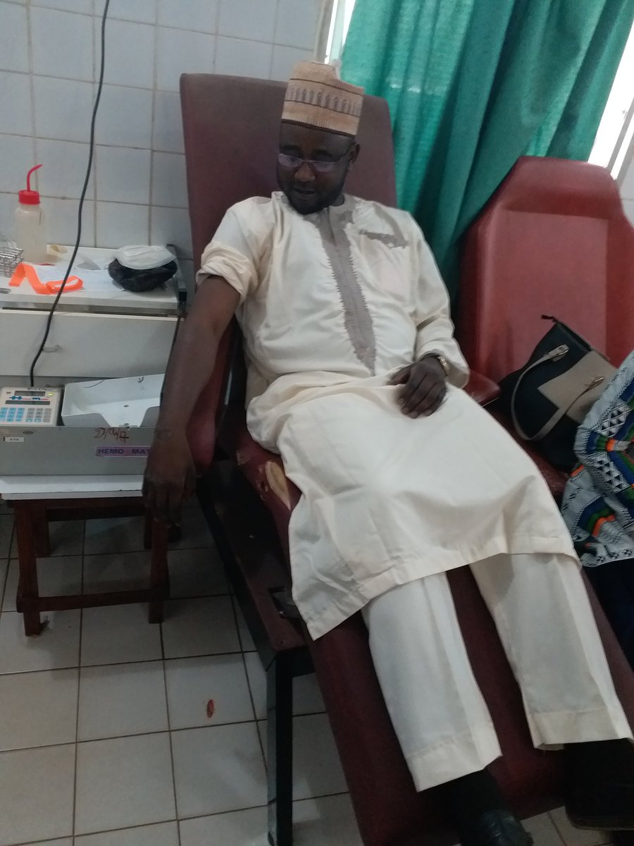 NigerYali's tweet photo. Don de sang de #YALINiger dans le cadre du sommet de clôture #GoodCitizen au CRTS de Niamey #CommunityService #DanKassaa #CitoyenModèle https://t.co/sSY6AQWDz5