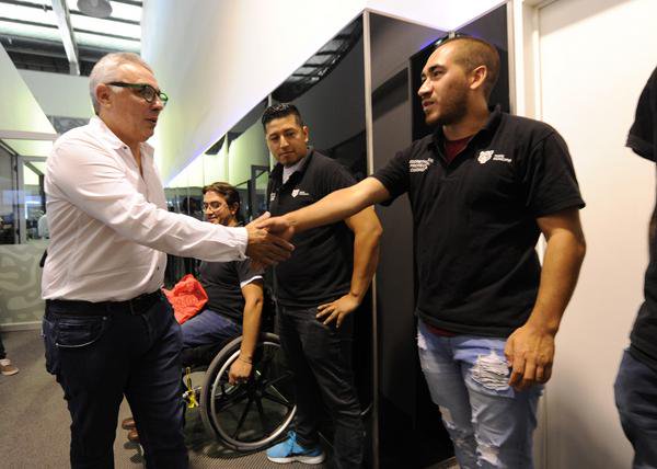 ZNVISION's tweet photo. .@ZamoraJulio en los 10 años del COT: “Tigre fue pionero y hoy es modelo en seguridad a nivel nacional” https://t.co/osWJz9FbVv…d-nivel-nacional/ vía @ZNVISION cc @MunicipioTigre @alertatigre @EduardoFeijoo @PrensaJZamora @Fercampdepadros https://t.co/vPBSfs1mfp