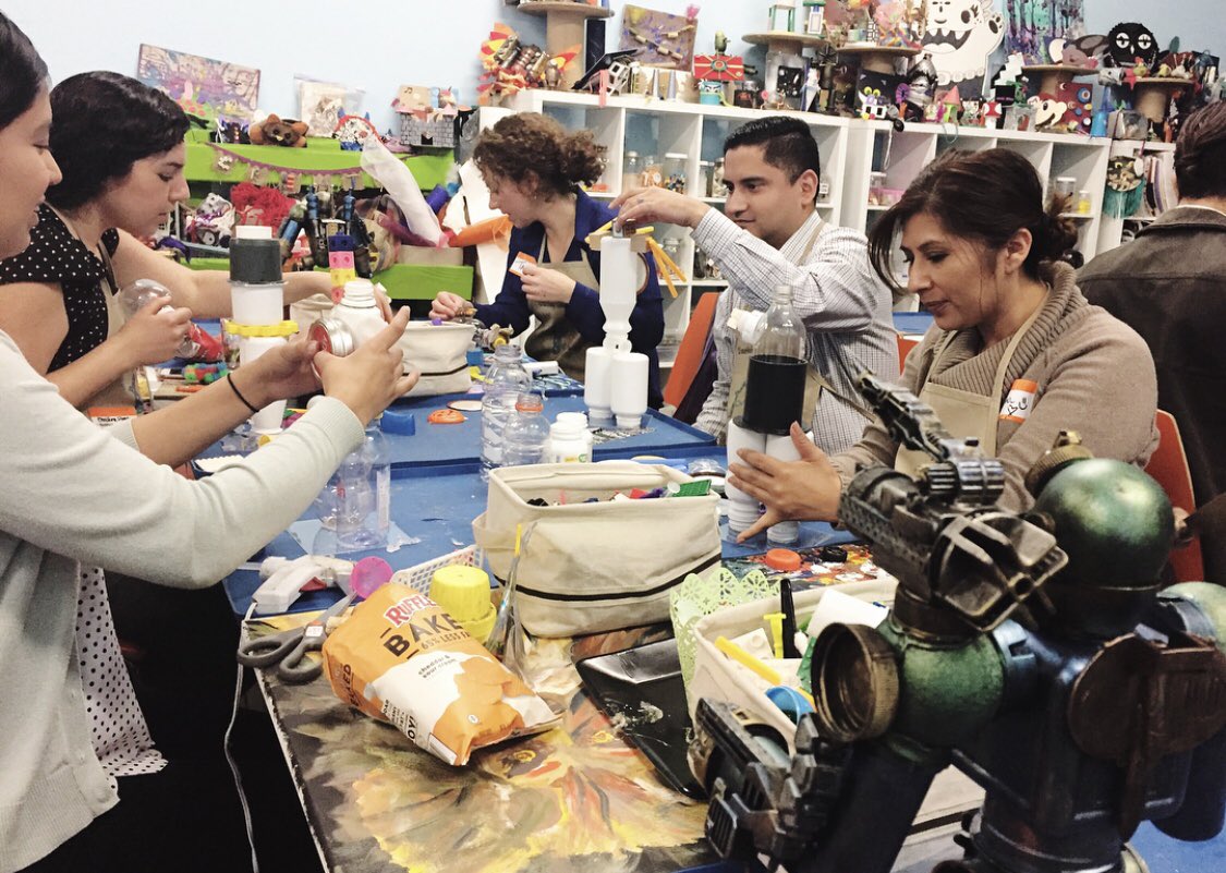 YNPNOC's tweet image. A huge THANK YOU to everyone who joined us yesterday at our first social activity mixer! #ynpnoc #networking #buildyourownbot #childcreativitylab #recycledmaterials #getcreative #getsocial #gettogether #young #nonprofit #Professionals #network #orangecounty